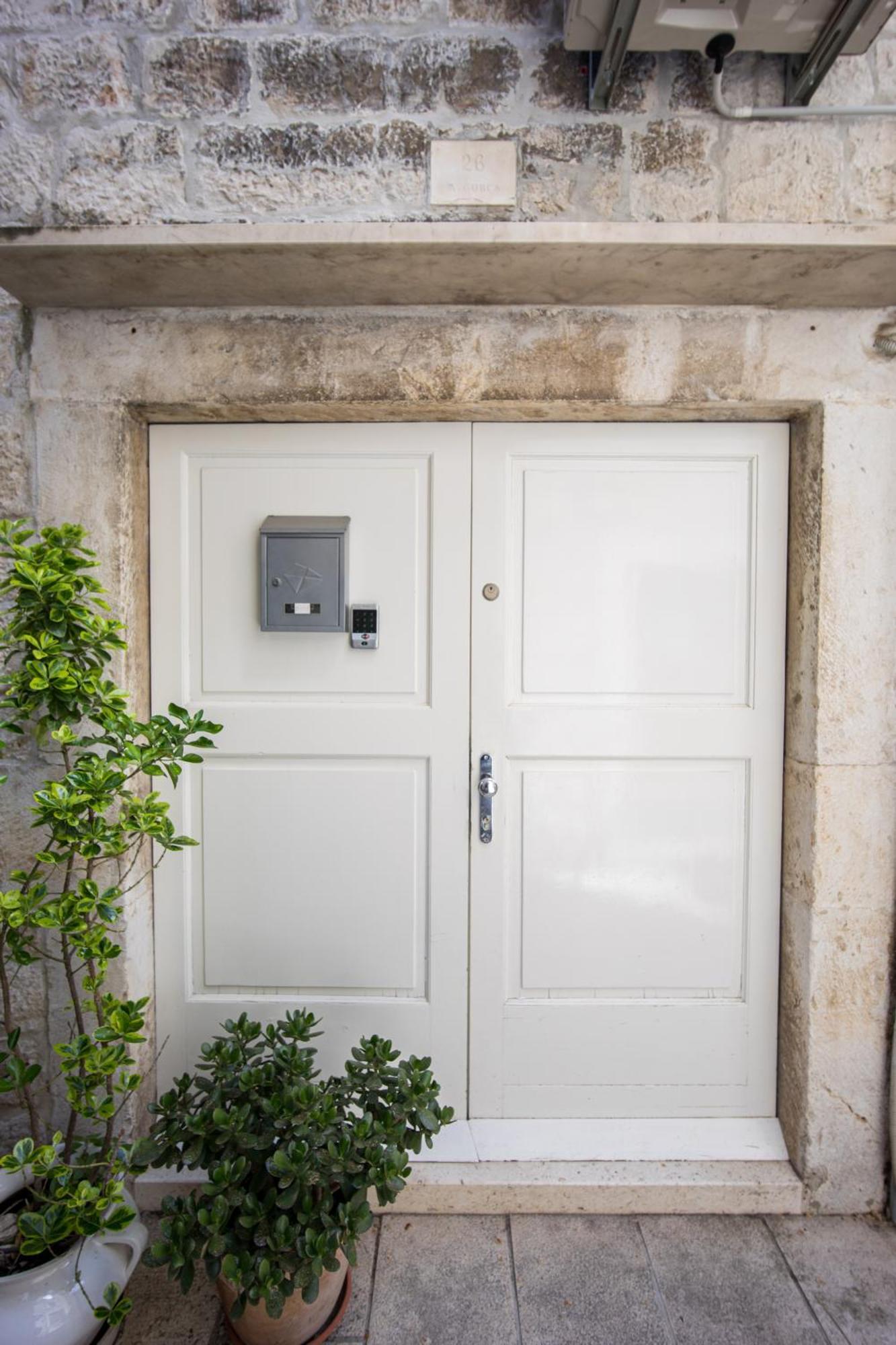 Tragos Lemon Tree Apartment Trogir Bagian luar foto