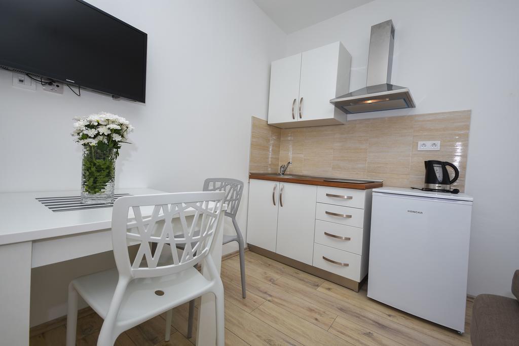 Tragos Lemon Tree Apartment Trogir Bagian luar foto