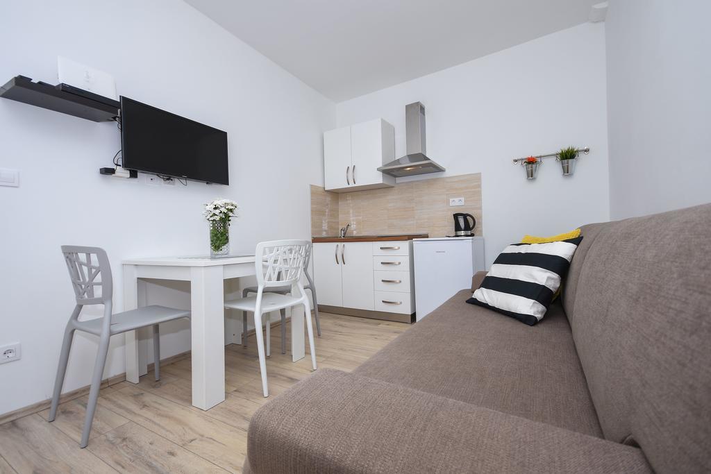 Tragos Lemon Tree Apartment Trogir Bagian luar foto